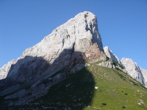 Foto: Manfred Karl / Klettersteigtour / Hohe Warte – Weg der 26er - Überschreitung aus dem Wolayer Tal / Der Wolayer Seekopf bietet einige schöne Kletterrouten / 17.07.2009 17:30:53