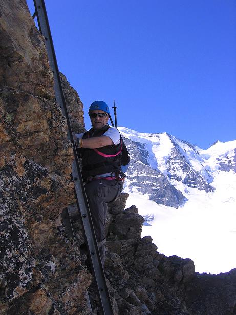 Foto: Andreas Koller / Klettersteigtour / Klettersteig Piz Trovat (3146m) / Der Einstieg mit einer Leiter / 18.07.2009 00:14:05