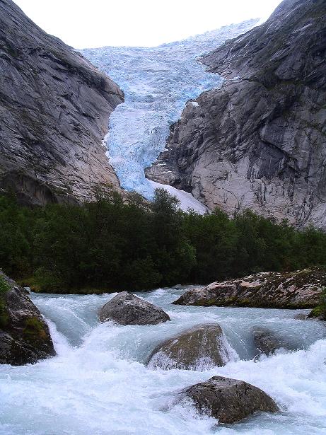 Foto: Andreas Koller / Wandertour / Gletschererlebnis Briksdalsbreen (150 m) / Erster eindrucksvoller Blick auf den Briksdalsbreen / 04.08.2009 19:17:38