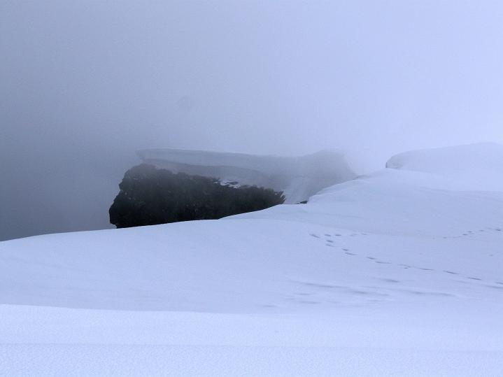 Foto: Andreas Koller / Wandertour / Von Spiterstulen auf den Glittertind (2465 m) / Die nach N überwechtete Eiskappe des Glittertind ist erreicht / 05.08.2009 18:52:58