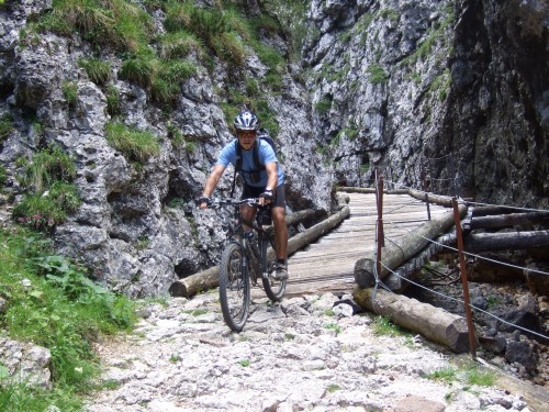 Foto: hofsab / Mountainbiketour / Rund um den Schlern über Eselrücken (2560 m) und Prügelweg / die Anstrengnungen lohnen sich / 27.08.2009 21:16:35