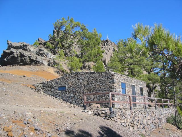 Foto: elipes / Wandertour / Von der Ermita Virgen del Pino zur Punta de los Roques / Refugio / 10.08.2009 19:45:24