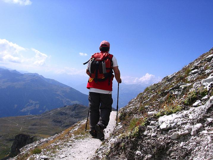 Foto: Andreas Koller / Wandertour / Bella Tola - Aussichtsbalkon der Walliser Alpen (3026 m) / Abstieg von der Bella Tola / 05.09.2009 18:39:30