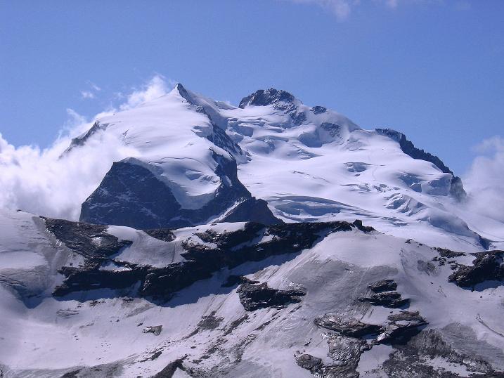 Foto: Andreas Koller / Wandertour / Wanderdreitausender Oberrothorn (3415 m) / Nordend (4609 m) und Dufourspitze (4634 m) / 05.09.2009 00:23:53