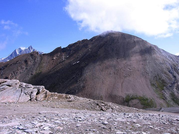 Foto: Andreas Koller / Wandertour / Wanderdreitausender Oberrothorn (3415 m) / Behäbig wirkt das Oberrothorn / 05.09.2009 00:22:04