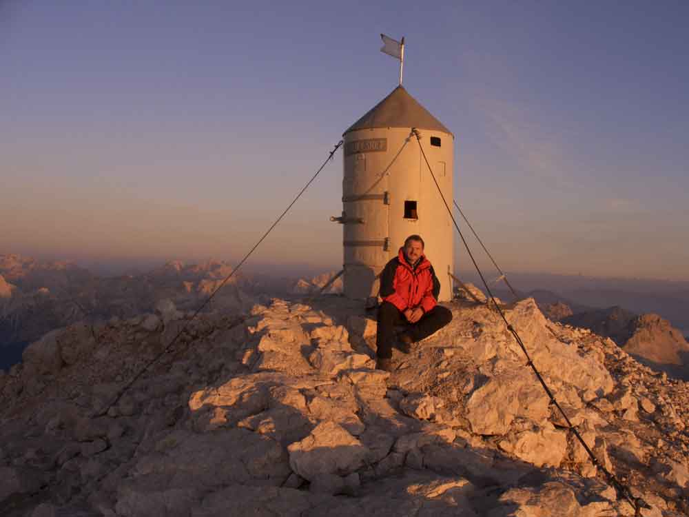 Foto: Datzi / Wandertour / 4-Tages Biwakrundtour in den Julischen Alpen mit 3.Gipfelanstiegen (Triglav-Razor-Skrlatica) mit Klettersteig C-D / Der Sonnenaufgang / 04.09.2009 18:26:15