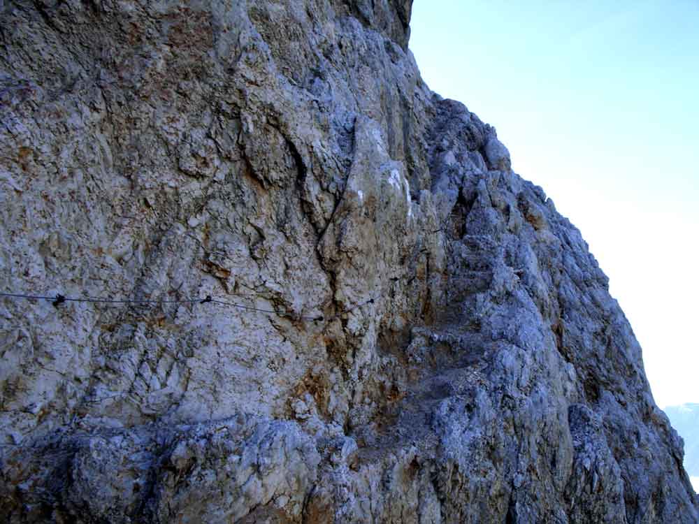 Foto: Datzi / Wandertour / 4-Tages Biwakrundtour in den Julischen Alpen mit 3.Gipfelanstiegen (Triglav-Razor-Skrlatica) mit Klettersteig C-D / Der Abstieg vom Triglav zur Luknjarscharte / 04.09.2009 18:30:14