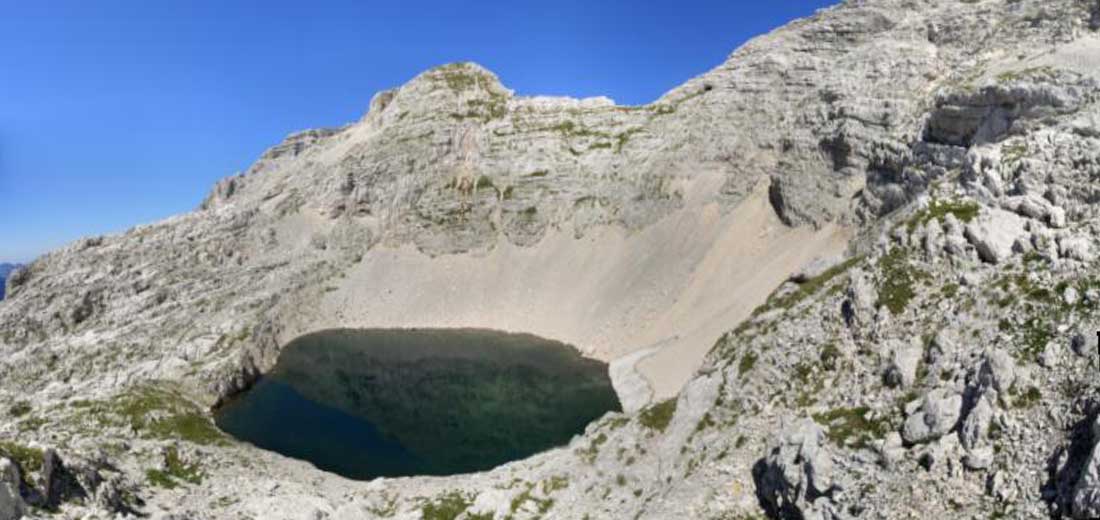 Foto: Datzi / Wandertour / 4-Tages Biwakrundtour in den Julischen Alpen mit 3.Gipfelanstiegen (Triglav-Razor-Skrlatica) mit Klettersteig C-D / Mein Badesee / 05.09.2009 09:32:19