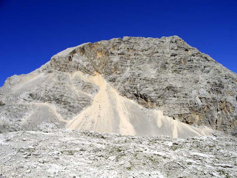 Foto: Datzi / Wandertour / 4-Tages Biwakrundtour in den Julischen Alpen mit 3.Gipfelanstiegen (Triglav-Razor-Skrlatica) mit Klettersteig C-D / Der Anstieg zum Dolkova spica Übergang / 05.09.2009 09:47:08
