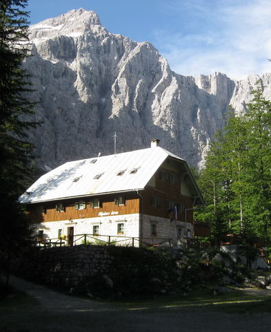 Foto: Wolfgang Lauschensky / Klettersteigtour / Triglav Überschreitung Bambergweg - Ostgrat / Triglav Nordwand vom Aljazev Dom aus / 11.09.2009 20:41:16
