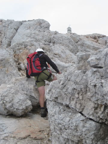 Foto: Wolfgang Lauschensky / Klettersteigtour / Triglav Überschreitung Bambergweg - Ostgrat / kurz vor dem Gipfelturm / 11.09.2009 20:46:49