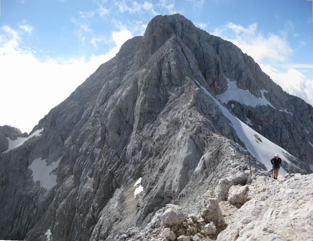 Foto: Wolfgang Lauschensky / Klettersteigtour / Triglav Überschreitung Bambergweg - Ostgrat / Blick vom Kleinen Triglav zurück zum Großen / 11.09.2009 20:47:55