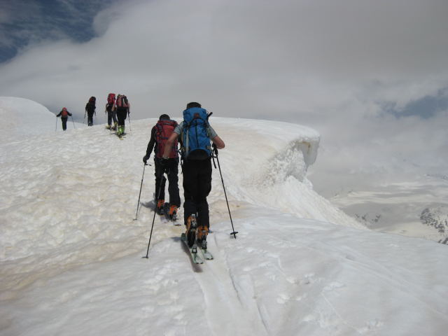 Foto: Wolfgang Lauschensky / Skitour / Cheget 3462m / am Ostgrat / 01.11.2009 12:11:25