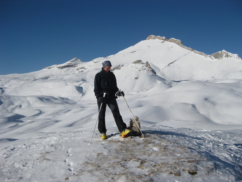 Foto: Wolfgang Lauschensky / Ski Tour / Zehnerspitze 3026m, (Sasso delle Dieci) / Fanesschloß und Zehner von der Schildkröte aus / 12.12.2009 18:47:32