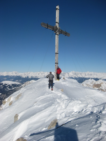 Foto: Wolfgang Lauschensky / Ski Tour / Zehnerspitze 3026m, (Sasso delle Dieci) / Zehnerspitze vor Alpenhauptkamm / 12.12.2009 18:45:15