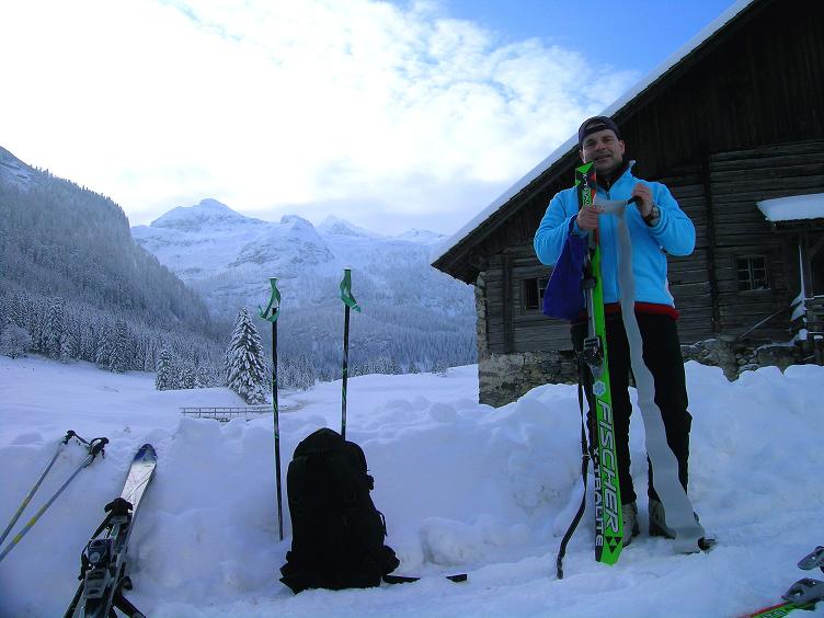 Foto: Andreas Koller / Skitour / Direkter Anstieg auf den Hengst (2076 m) / Ausgangspunkt: Vordergnadenalm / 15.12.2009 21:10:54
