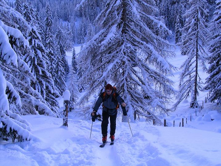 Foto: Andreas Koller / Skitour / Direkter Anstieg auf den Hengst (2076 m) / 15.12.2009 21:08:51