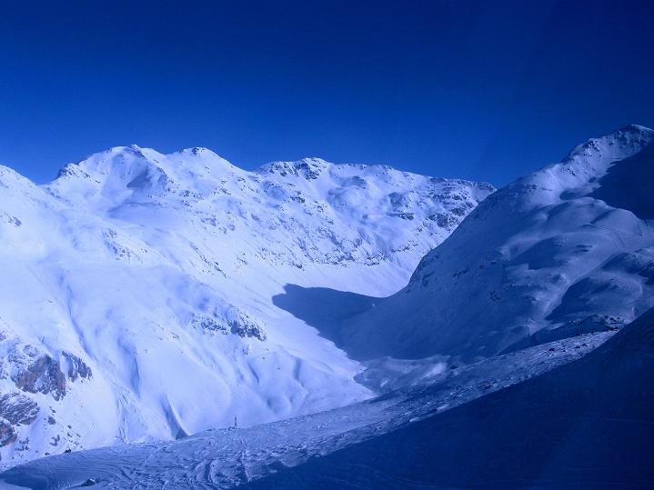 Foto: Andreas Koller / Skitour / Munt Pers und Gletscherabfahrt (3207 m) / 07.02.2010 17:42:18