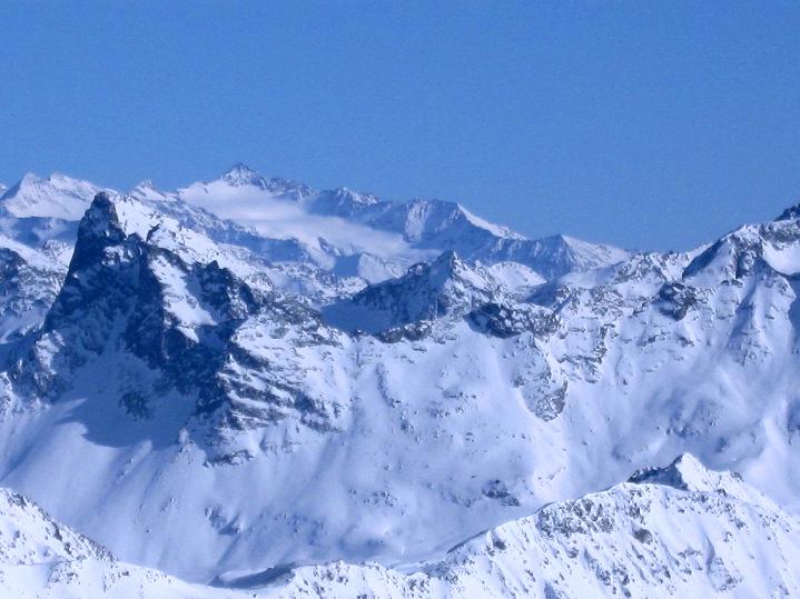 Foto: Andreas Koller / Skitour / Munt Pers und Gletscherabfahrt (3207 m) / Der Aussicht reicht bis zur Adamellogruppe (3554 m) / 07.02.2010 17:37:15