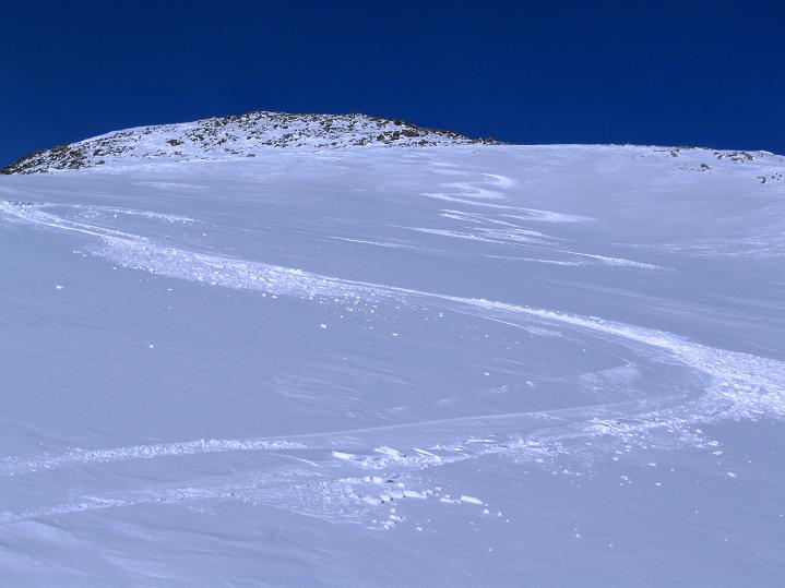 Foto: Andreas Koller / Skitour / Munt Pers und Gletscherabfahrt (3207 m) / Schöne Hänge vom Gipfel des Munt Pers / 07.02.2010 17:24:16