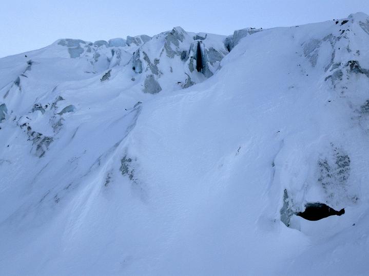 Foto: Andreas Koller / Skitour / Munt Pers und Gletscherabfahrt (3207 m) / Eisbruch Vadret Pers / 07.02.2010 17:10:20