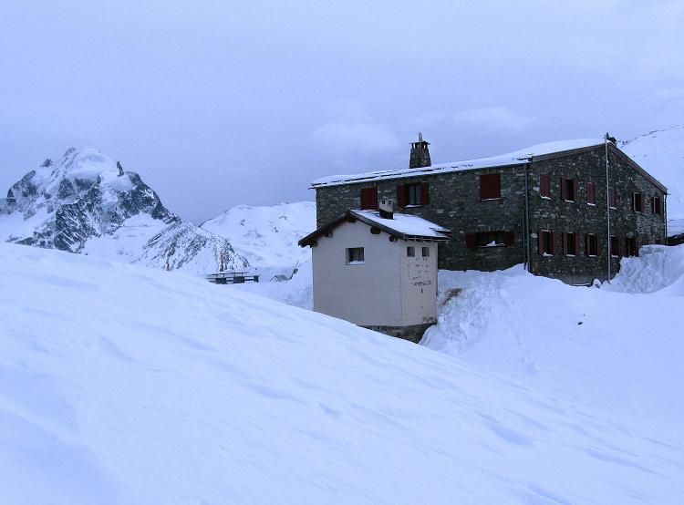 Foto: Andreas Koller / Skitour / Piz Corvatsch (3451 m) / Berghaus Fuorcla Surlej / 09.02.2010 00:10:39