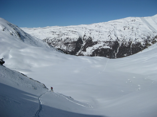 Foto: Wolfgang Lauschensky / Skitour / Litznerspitze (3205m) / in der Engstelle nach der Remsebene über dem Matschertal / 06.03.2010 12:20:21