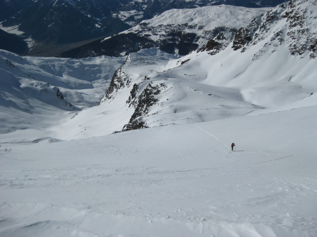 Foto: Wolfgang Lauschensky / Skitour / Litznerspitze (3205m) / langer Gipfelhang / 06.03.2010 12:18:42