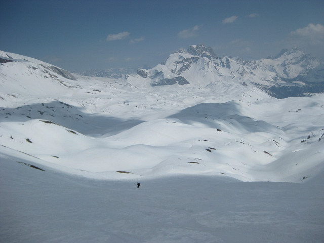 Foto: Wolfgang Lauschensky / Skitour / Monte Sella di Sennes oder Muntejela de Senes (2787m) / steiler Osthang hinab zur Sennesalm / 13.04.2010 18:15:02