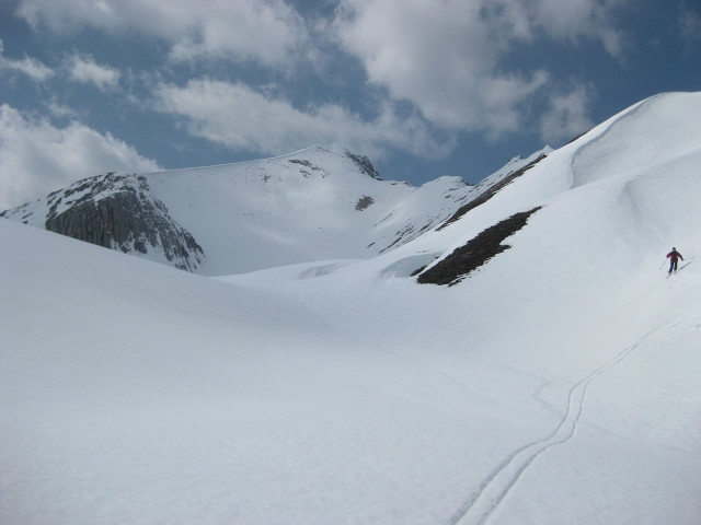 Foto: Wolfgang Lauschensky / Skitour / Monte Sella di Sennes oder Muntejela de Senes (2787m) / nach dem steilen Osthang folgt mildes Muldengelände / 13.04.2010 18:14:44