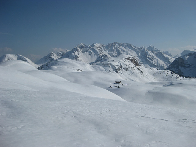 Foto: Wolfgang Lauschensky / Skitour / Monte Sella di Sennes oder Muntejela de Senes (2787m) / Sennesalm / 13.04.2010 18:13:40