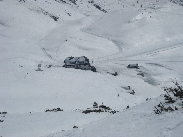 Foto: Wolfgang Lauschensky / Skitour / Monte Sella di Sennes oder Muntejela de Senes (2787m) / Ücia Sennes vom Hüttenberg aus gesehen / 13.04.2010 18:17:17