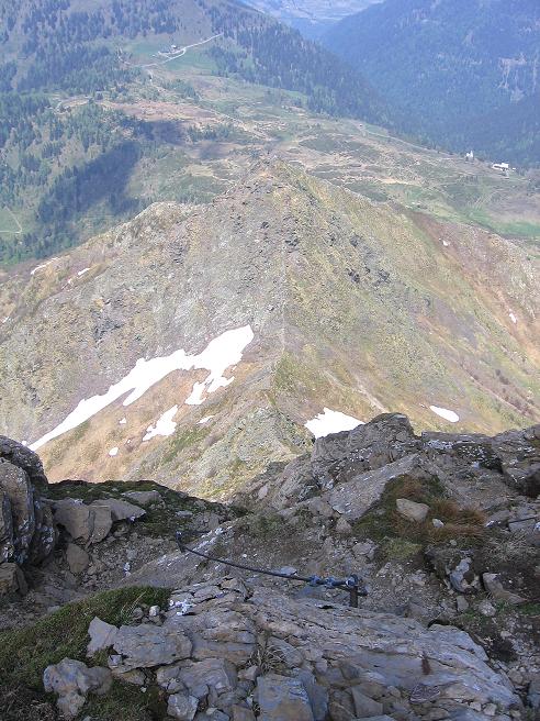 Foto: Andreas Koller / Klettersteigtour / Dohlen-Klettersteig auf den Hohen Trieb (2199 m) / Blcik zum Kleinen Trieb aud aus den Klettersteig / 10.06.2010 22:50:07