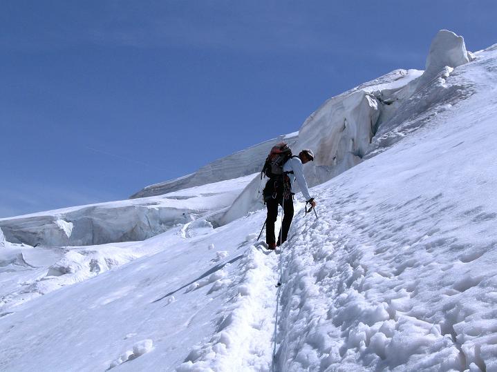 Foto: Andreas Koller / Wandertour / Piz Bernina (4049m) / Aufstieg zur Bellavista-Trasse / 14.07.2010 17:01:26