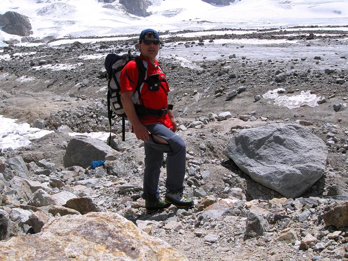 Foto: Andreas Koller / Wandertour / Piz Bernina (4049m) / Mühsamer Gegenanstieg zur Diavolezza-Bergstation / 14.07.2010 16:59:35