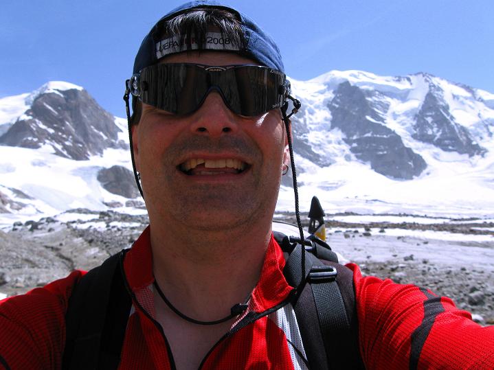 Foto: Andreas Koller / Wandertour / Piz Bernina (4049m) / Den ausgeschlagenen Zahn hat ein Italiener am Spalla-Grat auf dem Gewissen!!! / 14.07.2010 16:59:07