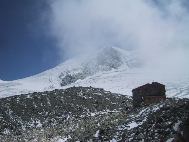 Foto: Wolfgang Lauschensky / Wandertour / Bishorn 4153m / Tracuithütte, Turtmangletscher, Bishorn / 23.07.2010 23:35:41