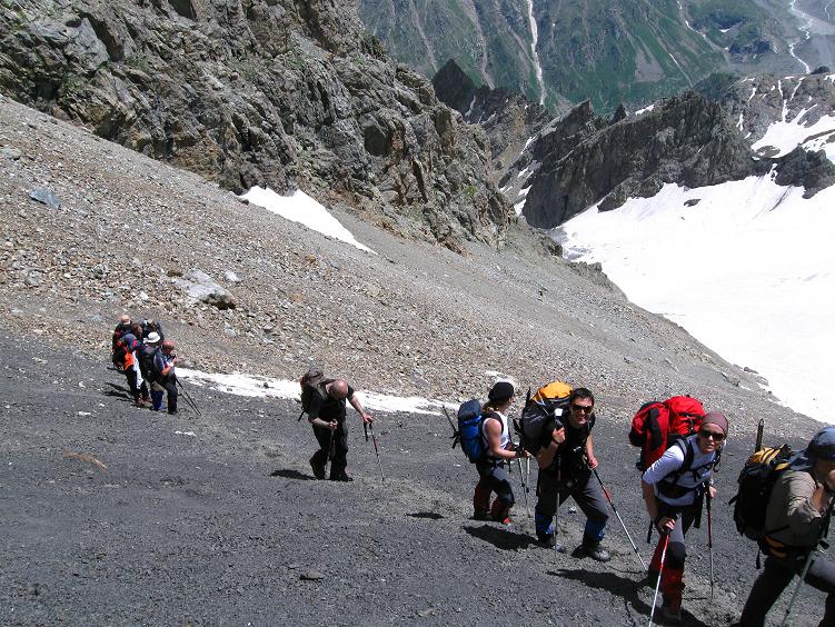 Foto: Andreas Koller / Wandertour / Vom Ullutau AC auf den Koiavganaush (3572m) / Steiler Schlussanstieg / 28.07.2010 19:16:31