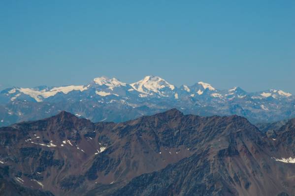 Foto: Thomas Paschinger / Wandertour / Hochwilde über den Hans-Grützmacher-Steig / Berninagruppe mit Piz Palü, Piz Bernina (der rechte Grat ist der Biancograt) und Piz Morteratsch (v.l.n.r.) / 01.08.2010 14:46:55