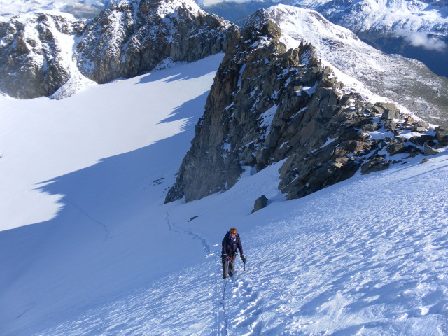 Foto: Wolfgang Lauschensky / Wandertour / Piz Morteratsch 3751m / Steilaufschwung im tiefen Neuschnee / 13.08.2010 16:15:24