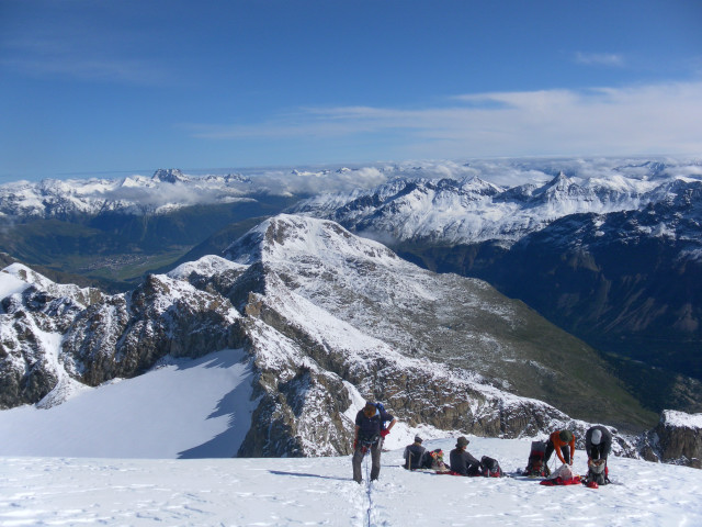 Foto: Wolfgang Lauschensky / Wandertour / Piz Morteratsch 3751m / Rastplatz am breiten Nordrücken / 13.08.2010 16:15:09