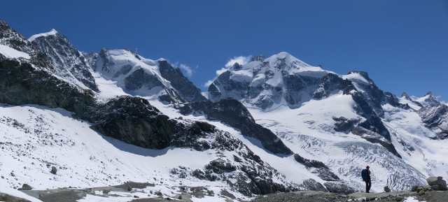 Foto: Wolfgang Lauschensky / Wandertour / Piz Morteratsch 3751m / Piz Bernina und Piz Roseg beim Grundmoränenabstieg / 13.08.2010 16:13:04