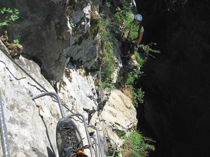 Foto: Andreas Koller / Klettersteigtour / Via ferrata des Canyons de Lantosque (500m) / Schlusswand / 19.08.2010 01:44:34