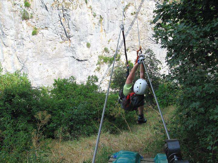 Foto: Andreas Koller / Klettersteigtour / Via ferrata des Canyons de Lantosque (500m) / Auf den letzten Metern muss eventuell gezogen werden / 19.08.2010 01:42:04
