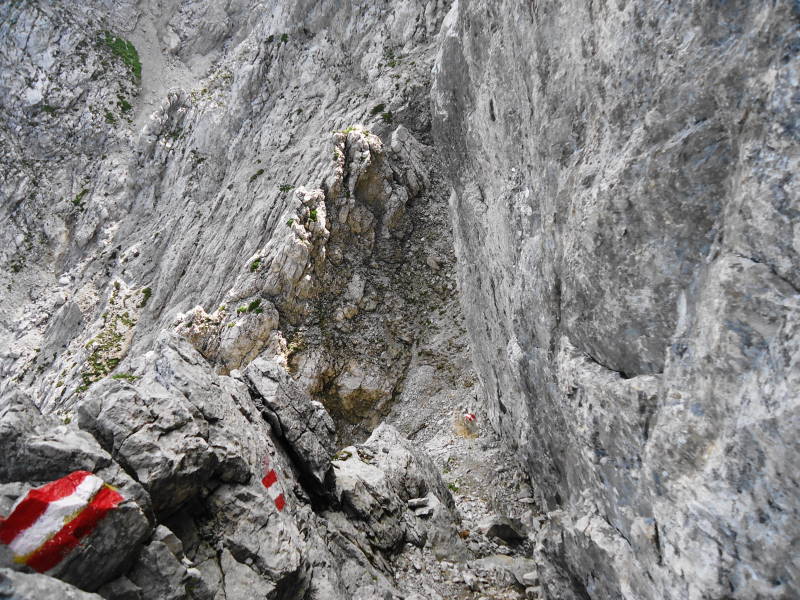 Foto: Günter Siegl / Wandertour / Reißkofel 2371m Überschreitung / Der Weg war technisch nicht übermäßig schwierig, das bröselige Gestein sollte jedoch nicht unterschätzt werden. / 03.09.2017 11:13:40