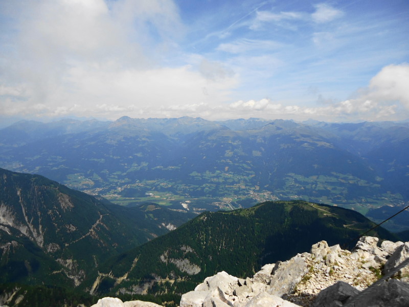 Foto: Günter Siegl / Wandertour / Reißkofel 2371m Überschreitung / Kreuzeckgruppe mit Greifenburg im Tale / 03.09.2017 11:17:08