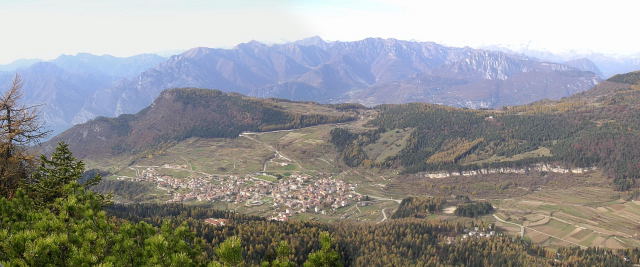 Foto: Wolfgang Lauschensky / Wandertour / Sentiero Somator / Ronzo-Chienis Richtung Gardasee / 13.12.2011 12:21:22