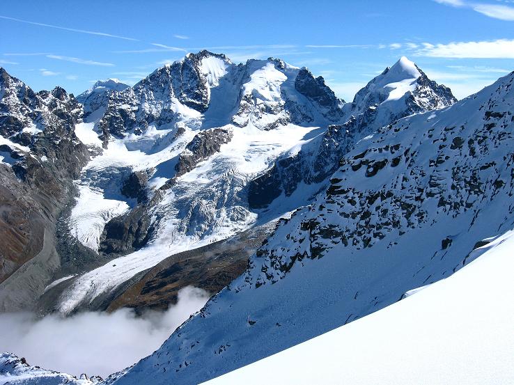 Foto: Andreas Koller / Wandertour / Piz Murtel und Fuorcla Surlej (3433m) / Immer wieder fasziniert der Blick zum Piz Bernina (4049m) / 15.10.2010 21:16:06