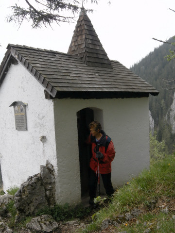 Foto: Wolfgang Lauschensky / Wandertour / Breitenstein, 1622 m / Kesselalmkapelle / 13.05.2012 17:06:13