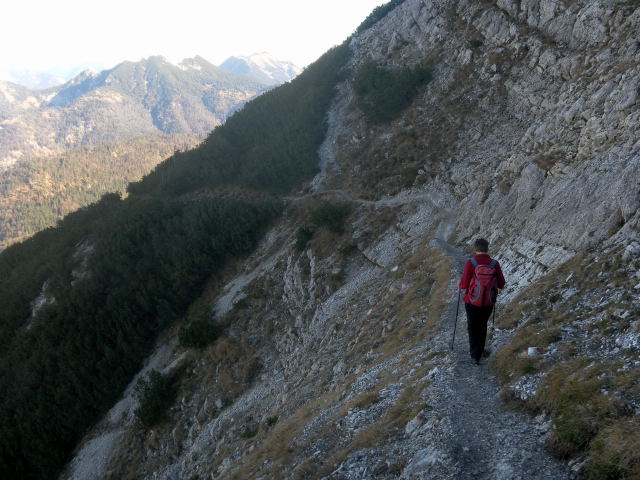 Foto: Wolfgang Lauschensky / Wandertour / Blauberge - Überschreitung / Querung in der Nordflanke der Halserspitze / 22.11.2011 23:03:19